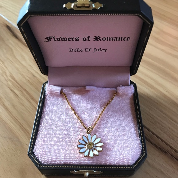 Juicy Couture Jewelry - Juicy Couture Daisy Flower Necklace